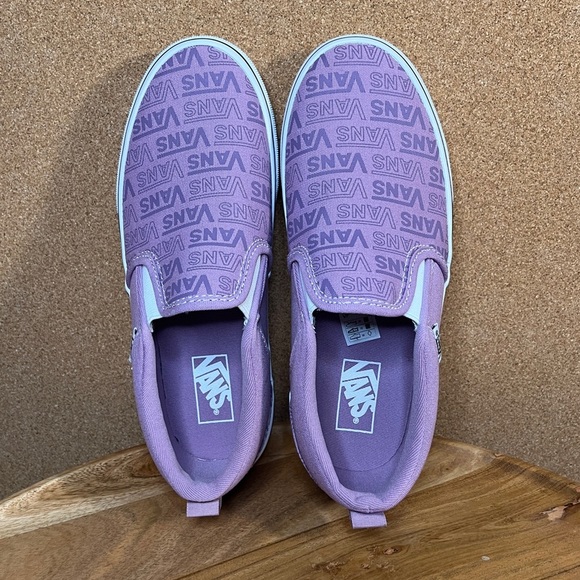 Vans
Slip-on
Asher
NWOT - Picture 8 of 9